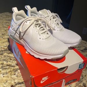Nike Air Max Motion LW White - Women’s Size 8